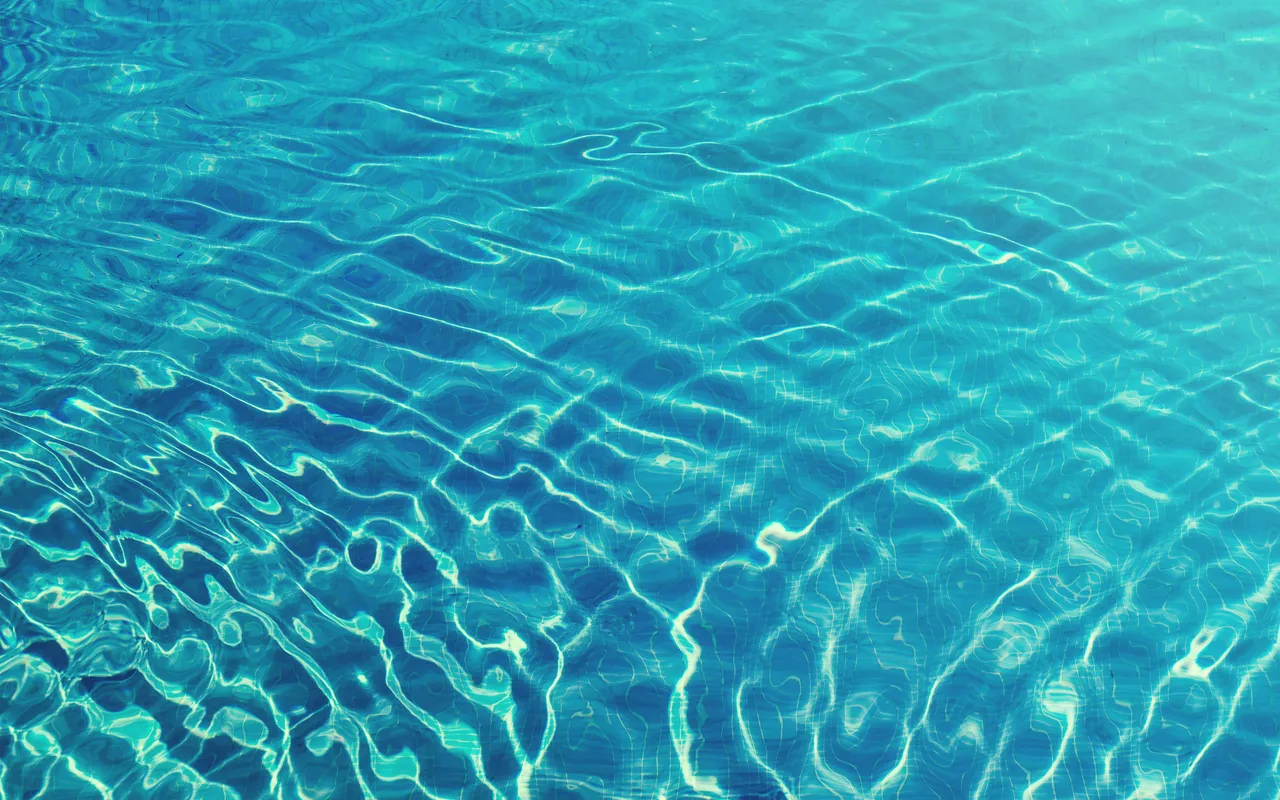 Entretenir son liner de piscine pour lui faire durer des années