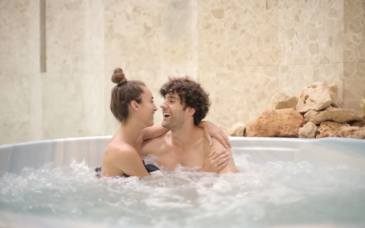 Spa gonflable ou rigide, ce comparatif vous aide à choisir sans vous tromper