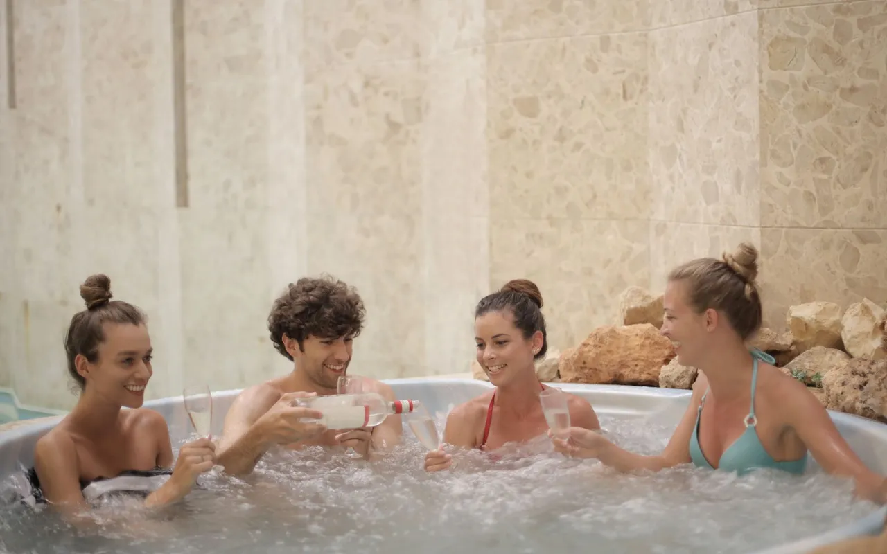 Spa gonflable ou rigide, ce comparatif vous aide à choisir sans vous tromper