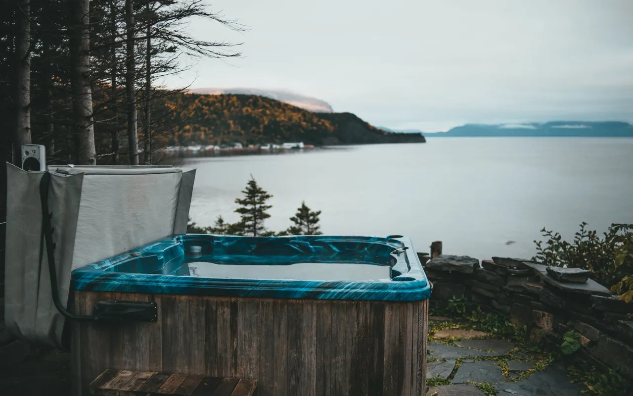 Spa gonflable ou rigide, ce comparatif vous aide à choisir sans vous tromper