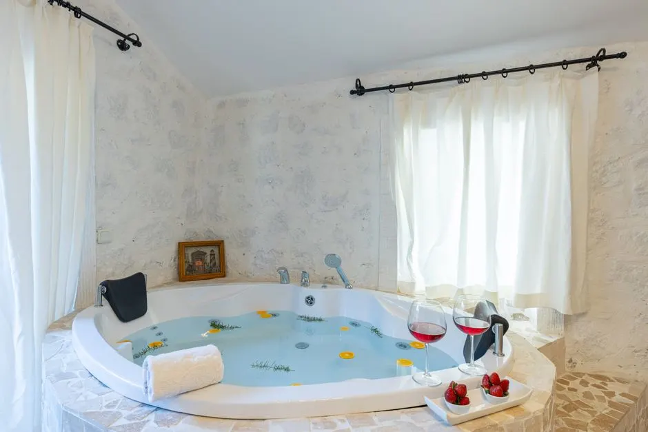 Installer un spa extérieur dans son jardin : les vraies réponses à vos questions